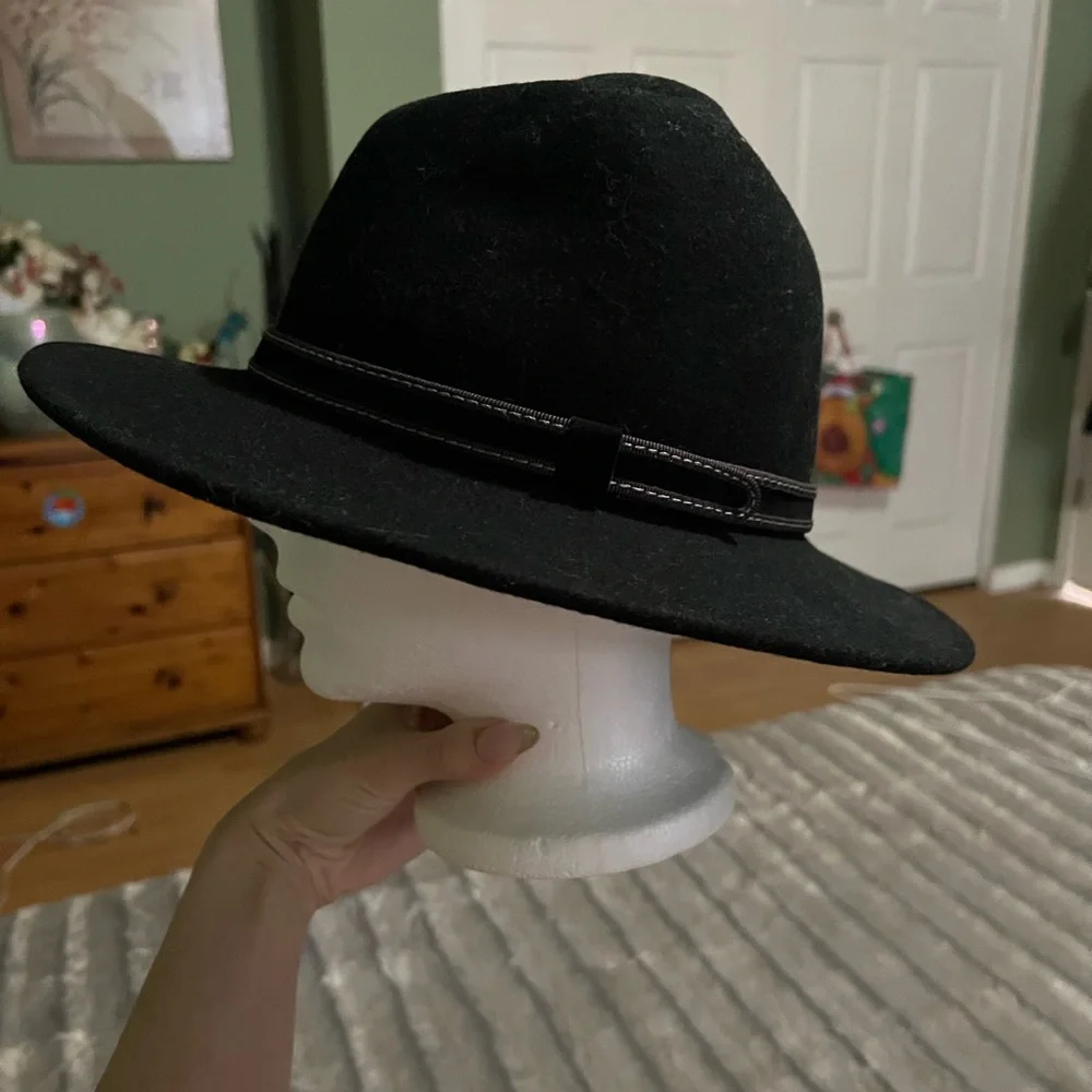 Simons Hat - Picture 2 of 4
